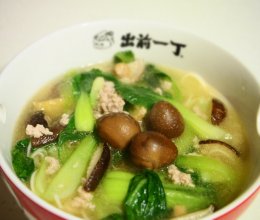 卤蛋香菇肉丝面的做法