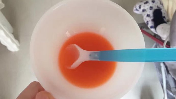 五个月辅食 《胡萝卜汁》