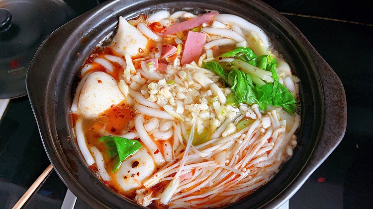 5分钟搞掂砂锅土豆粉的做法