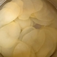 #夏日撩人滋味#红油土豆片的做法图解2