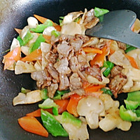 #橄榄中国味 感恩添美味#牛肉蘑菇杂蔬炒的做法图解11