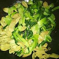 素鸡翅炒油菜的做法图解5
