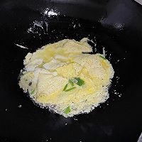 #异域美味 烹饪中式年味#口蘑炒鸡蛋的做法图解5