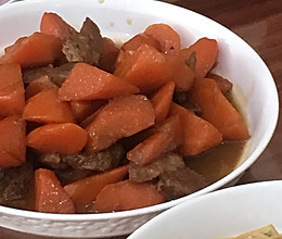 胡萝卜炖肉的做法