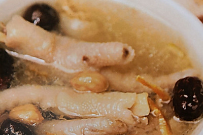 红枣鸡脚花生汤
