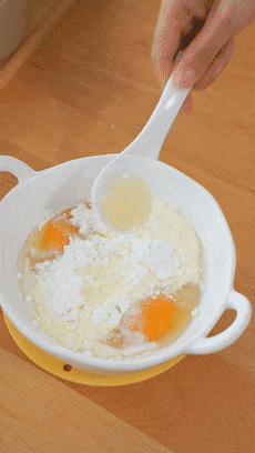 【宝宝辅食】奶香吐司条的做法图解1