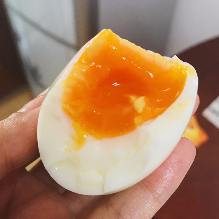 溏心蛋的做法