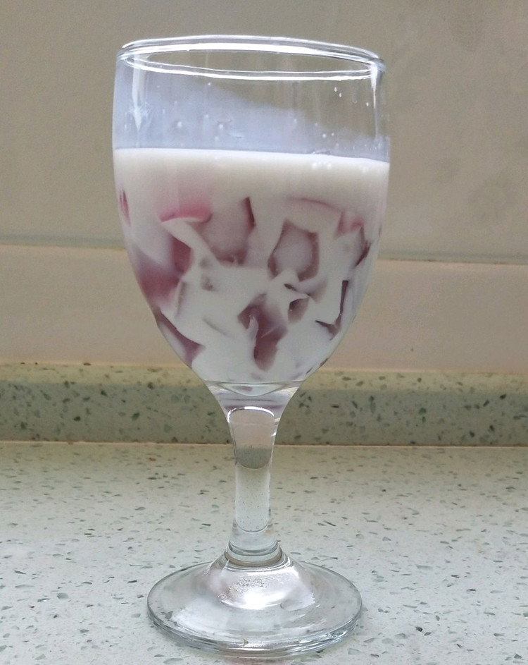葡萄撞奶的做法