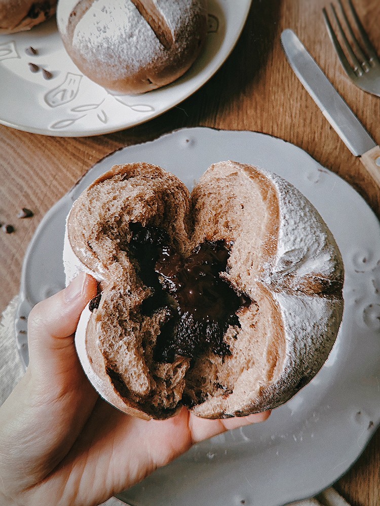 爆浆的双重黑巧克力面包❗️新手友好零难度的做法