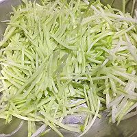 萝卜丸子汤的做法图解1
