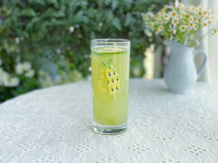 夏日清爽饮品—自制青提气泡水的做法