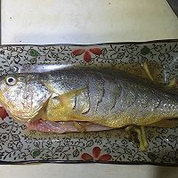 干烧鱼的做法图解1