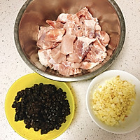 豆豉蒸排骨的做法图解1