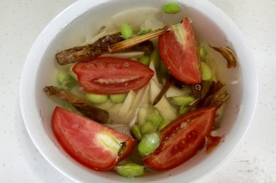 夏日特有的杭州味道～干菜梗鞭笋消暑汤