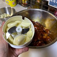 #金龙鱼橄榄油调和油520美食菜谱#蒜香烤排骨的做法图解3