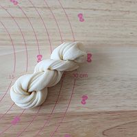 #硬核菜谱制作人# 香烙麻花卷的做法图解8