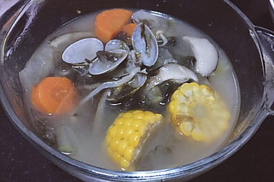 蛤蛎海鲜汤