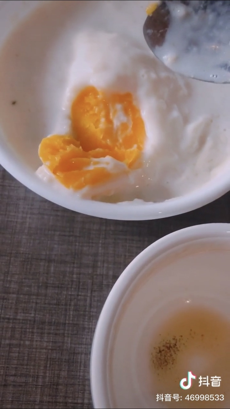 燕麦鸡蛋粥的做法