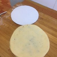 一款有颜值的手撕花朵面包的做法图解6