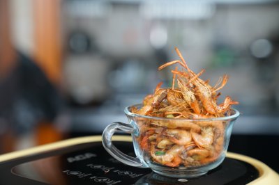 葱香酥河虾