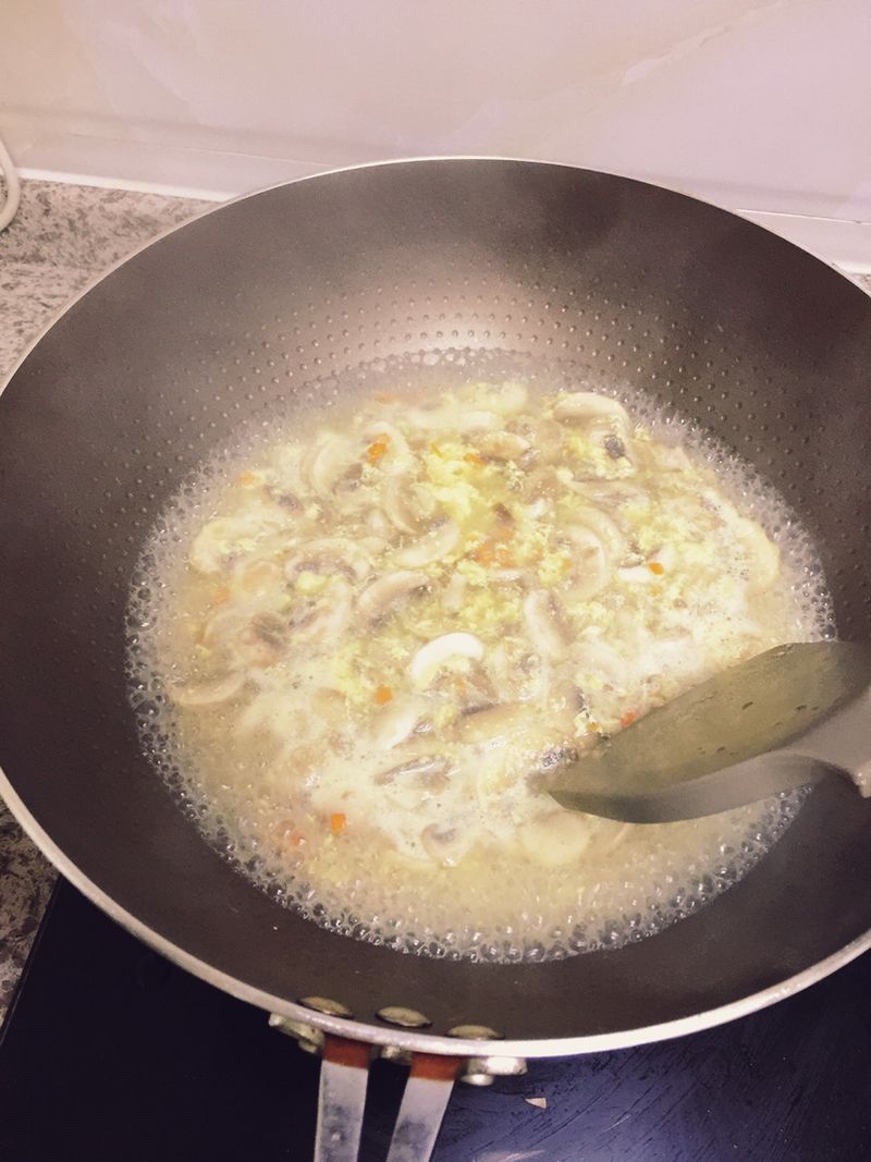 蘑菇蛋汤