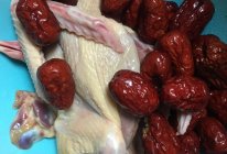 红枣乳鸽汤的做法