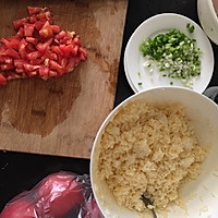 番茄蛋炒饭的做法图解1