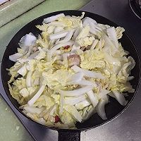 家常圆白菜炒肉的做法图解5