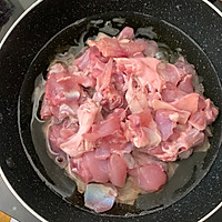 鲜锅兔，美味的自贡名菜——兔肉的做法图解6