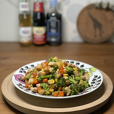 鹰嘴豆鸡丁炒杂蔬粒