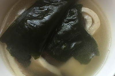 海带鱼饼汤