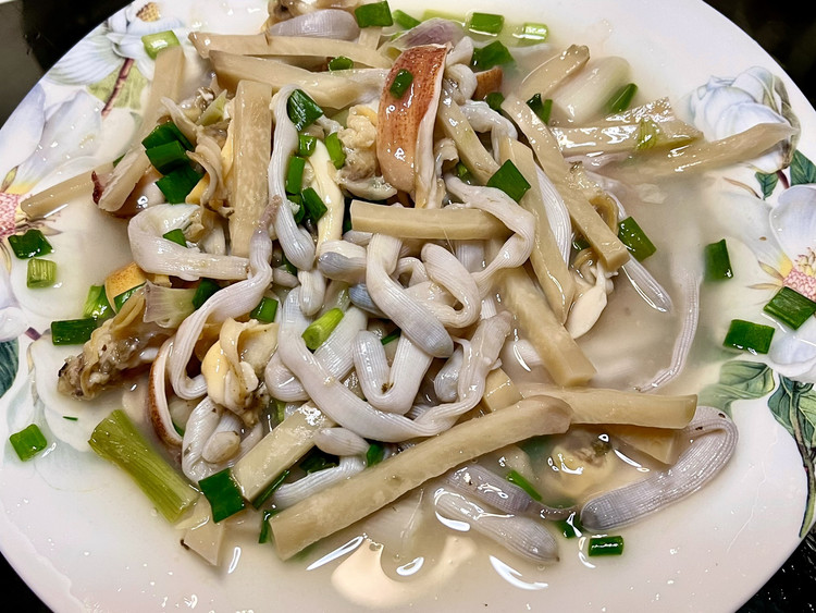 头菜蒸沙虫象拔蚌仔的做法