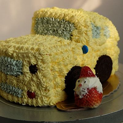 小汽车奶油蛋糕