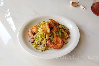 蒜油焖虾卷心菜