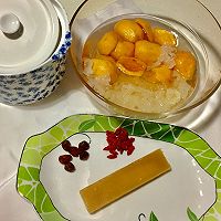 枇杷银耳盅的做法图解1