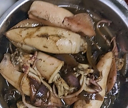 洋葱炒小鱿鱼的做法