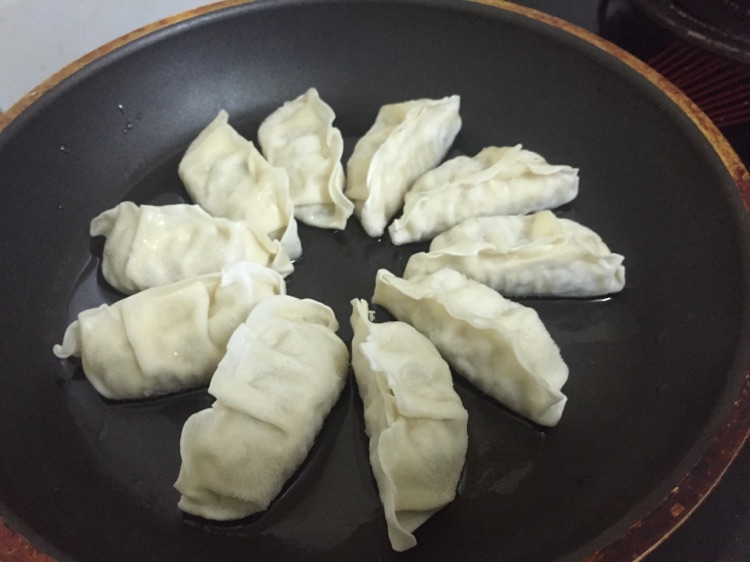 煎饺的做法图解3