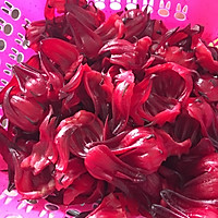 糖渍洛神花的做法图解2