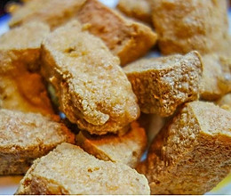 炸臭豆腐，好香好香~的做法