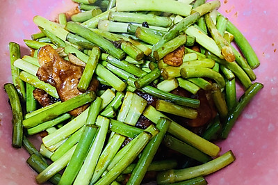 蒜苔炒肉片