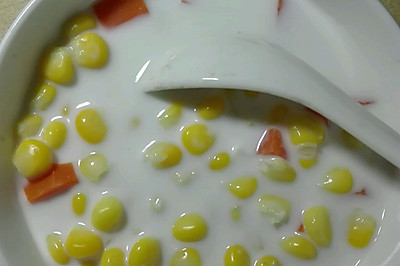 玉米胡萝卜牛奶甜汤