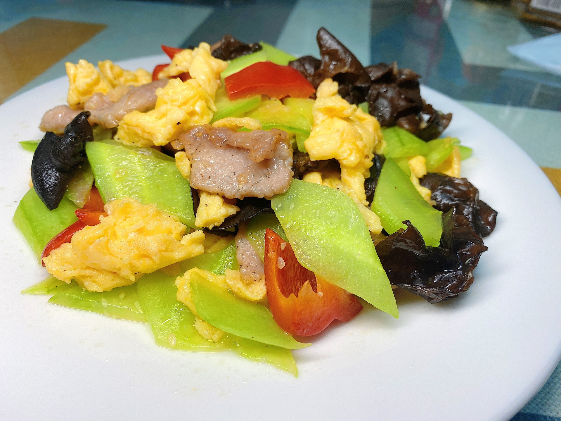 Cucumber can be made into muxurou without salad