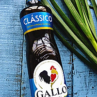 橄露Gallo经典特级初榨橄榄油: 洋葱烧鲫鱼的做法图解1