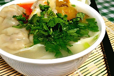 鲜掉眉毛的牛肉圆葱馄饨