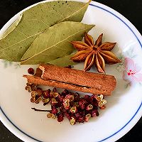 餐桌上的爽口小菜 卤花生米香干的做法图解3