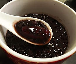 黑米红豆薏米红枣粥的做法
