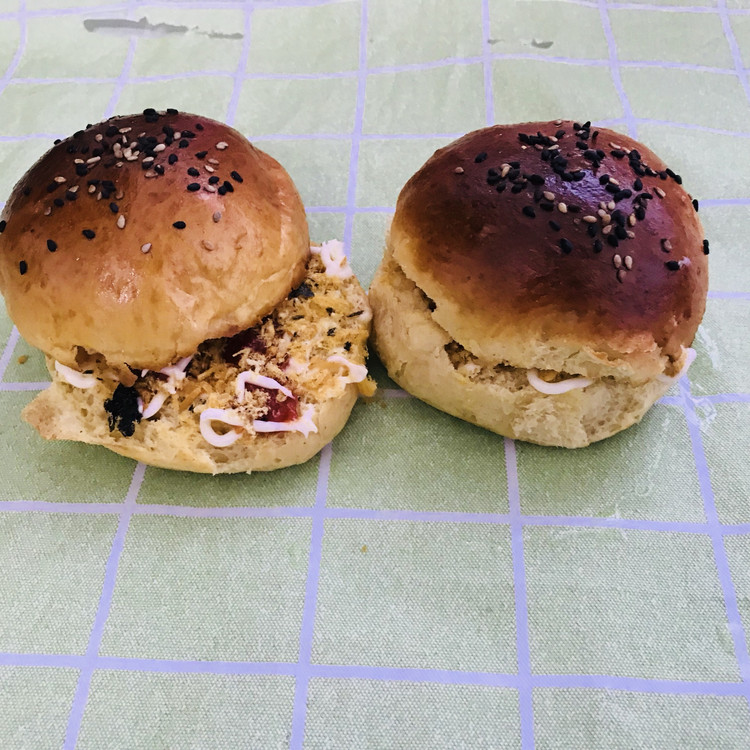 肉松汉堡的做法