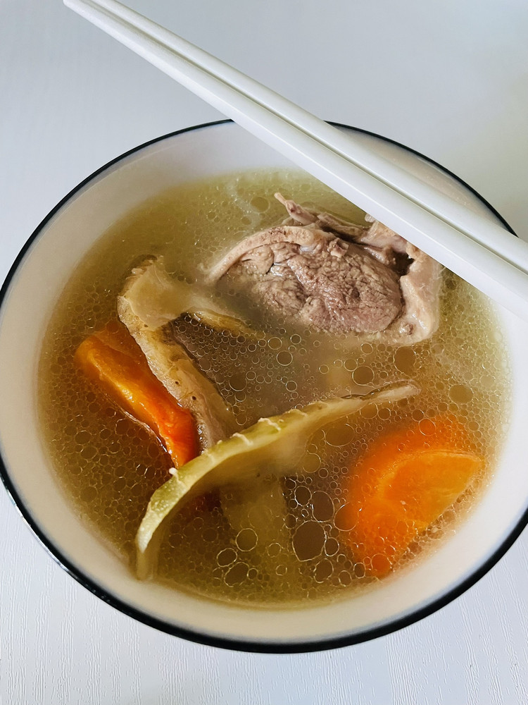 沙参玉竹胡萝卜老鸭汤的做法