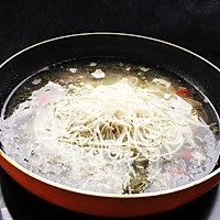 家庭版小锅米线#一机多能 一席饪选#的做法图解6