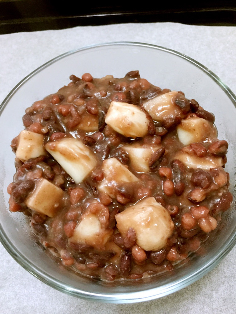 红豆年糕汤（红豆薏米）的做法